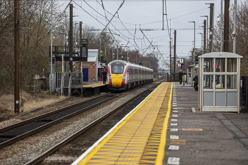 An LNER Azuma train arriving at Northallerton station